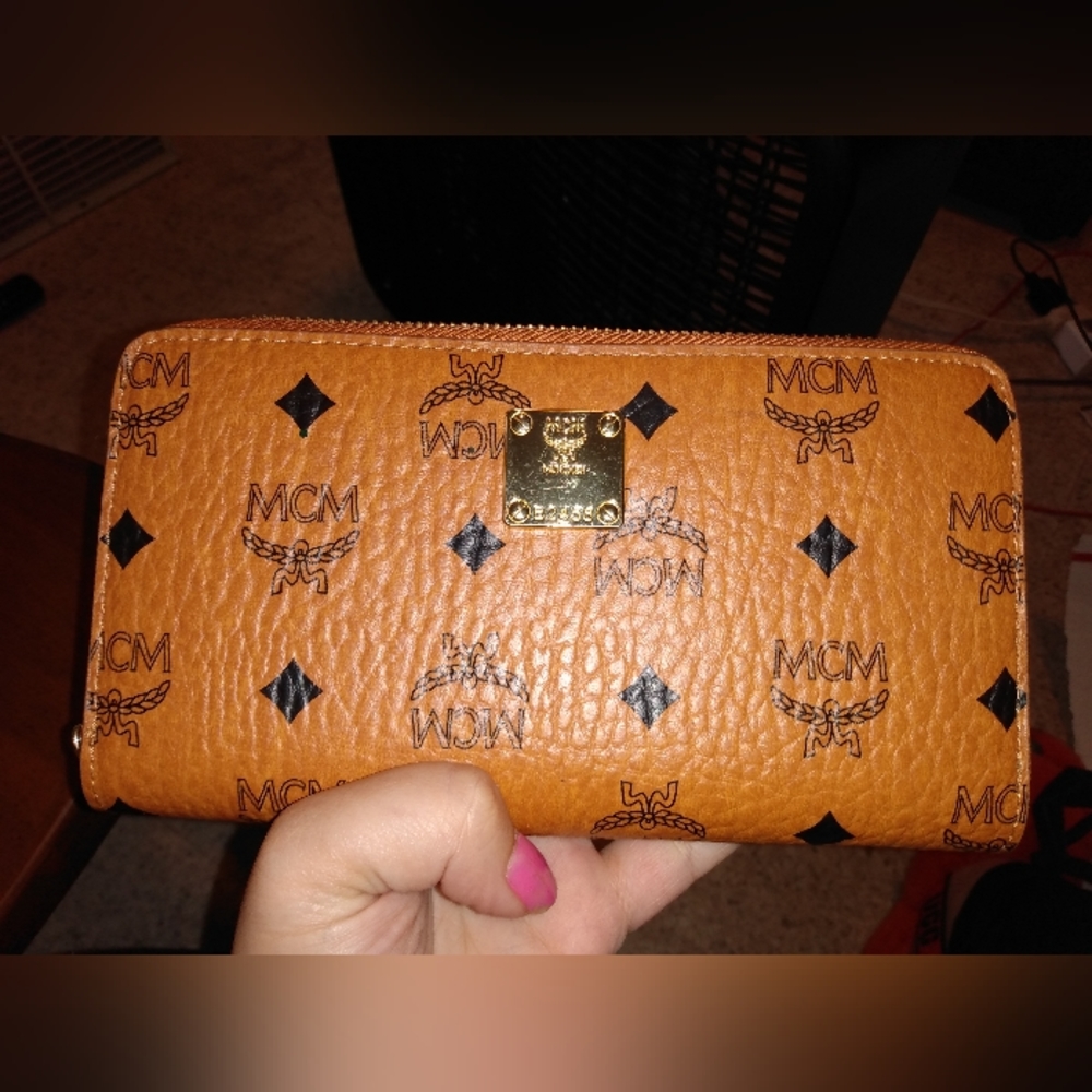 Mcm long zippy wallet - Picture 2 of 5